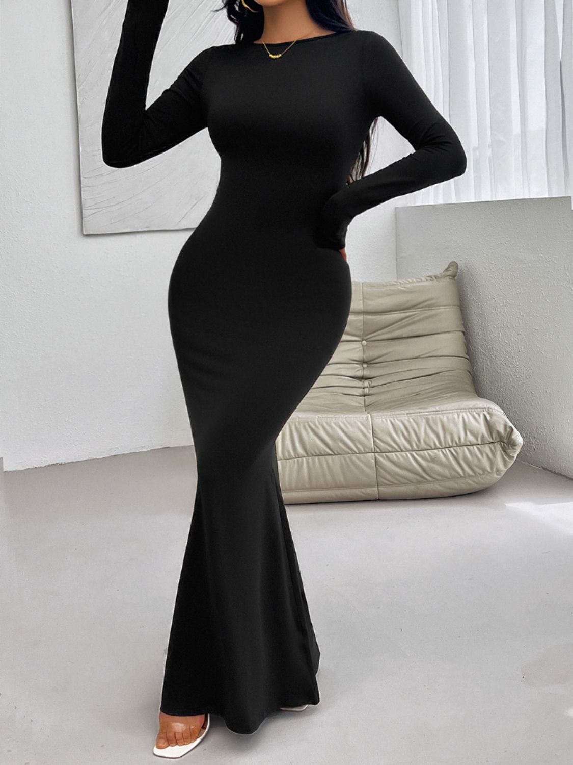 Backless Round Neck Long Sleeve Maxi Dress