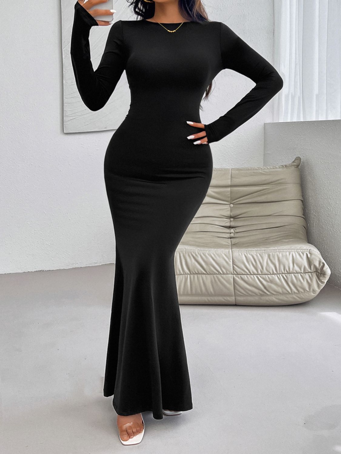 Backless Round Neck Long Sleeve Maxi Dress