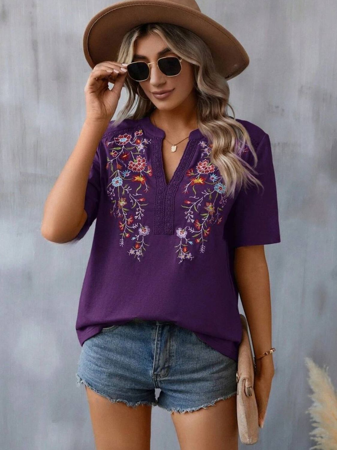 Embroidered Notched Short Sleeve T-Shirt